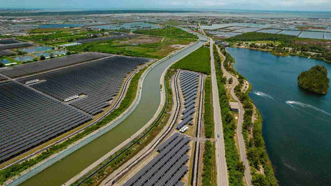 EBpay能源事业提供智慧能源管理、、、太阳能监控管理、、全方位电厂建置及运维解决方案，，，并拥有管理超过6000案场的经验